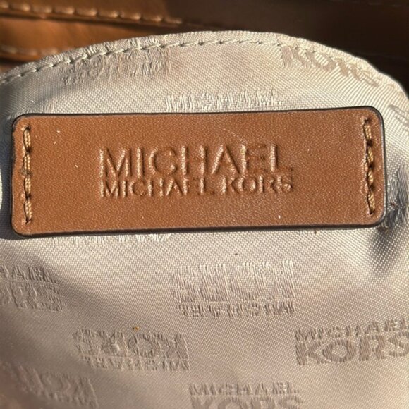 MICHAEL Micheal Kors Large Jet Set Travel Messenger/Crossbody - Picture 8 of 17